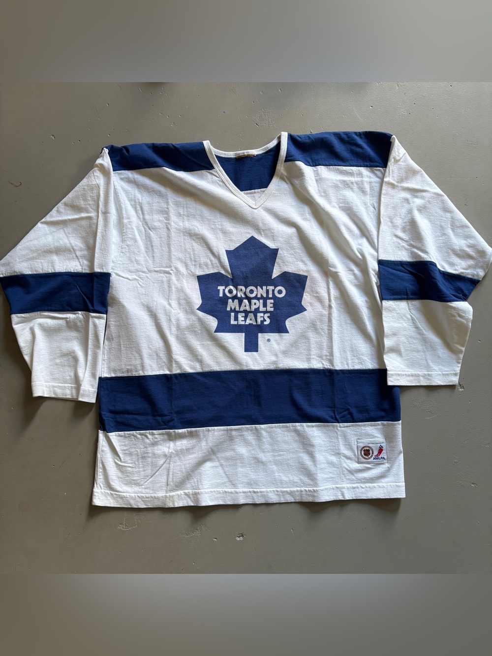Vintage 90s Nutmeg Mills Toronto Maple Leafs Doug Gilmour #93 Shirt Size XL